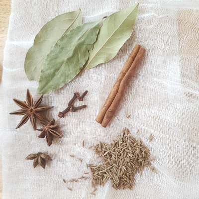 Spices for marbled tea eggs